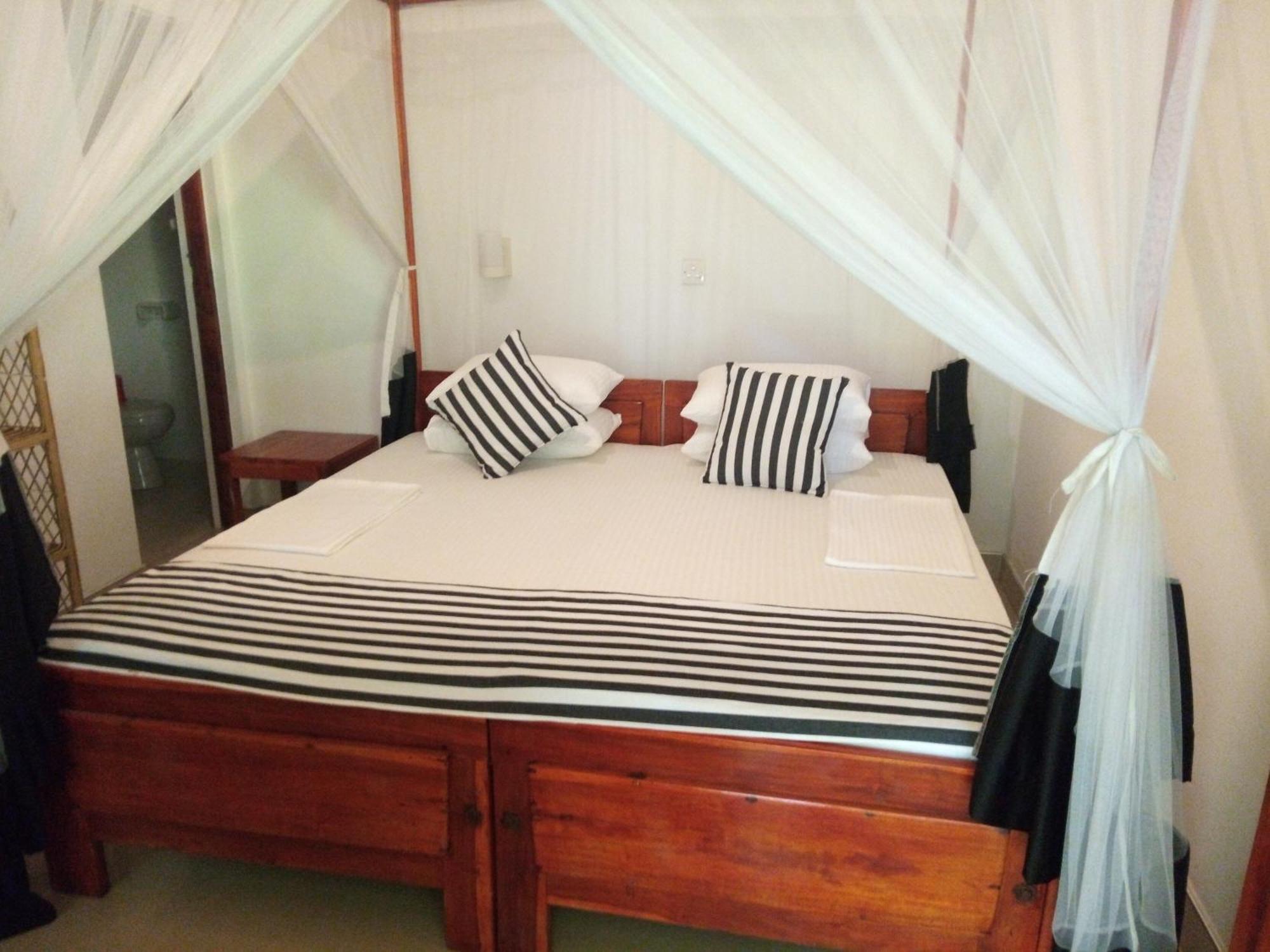 Sansala Guesthouse & Restaurant Tangalle Bilik gambar