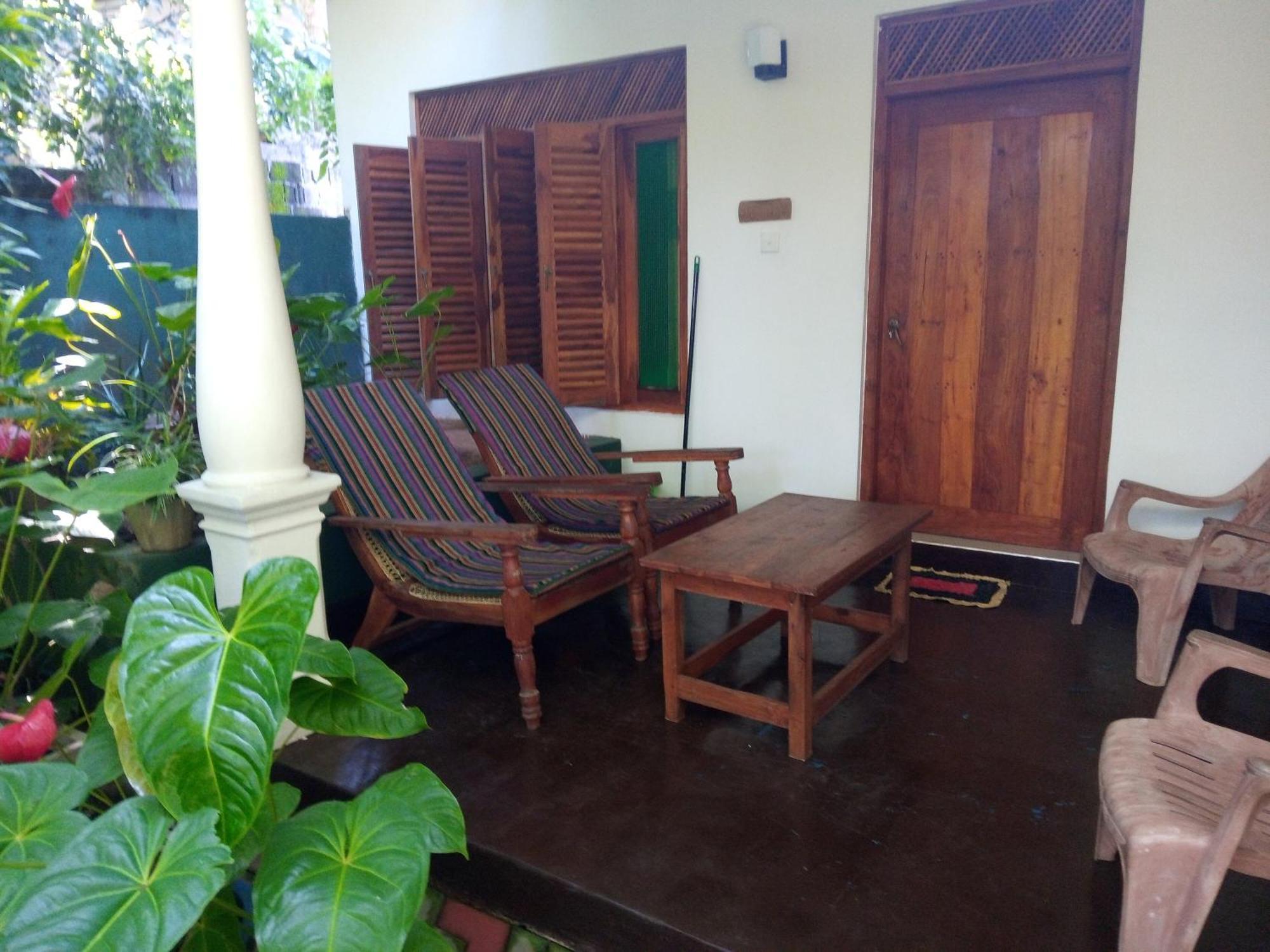 Sansala Guesthouse & Restaurant Tangalle Bilik gambar