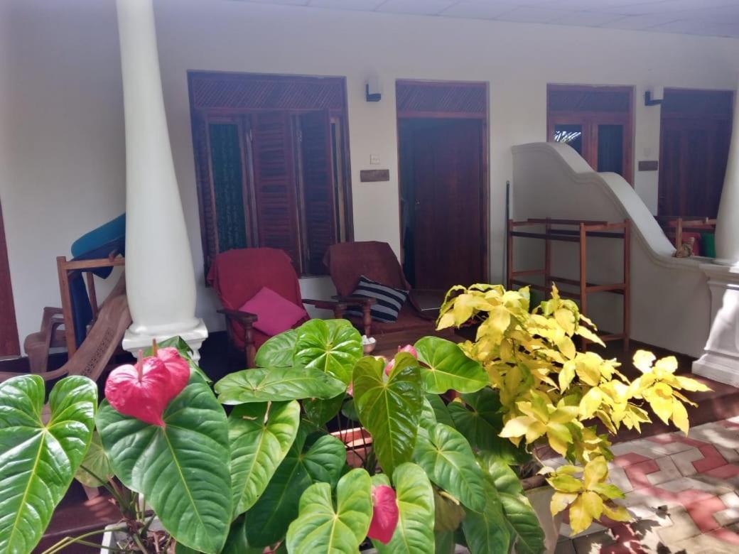 Sansala Guesthouse & Restaurant Tangalle Bilik gambar
