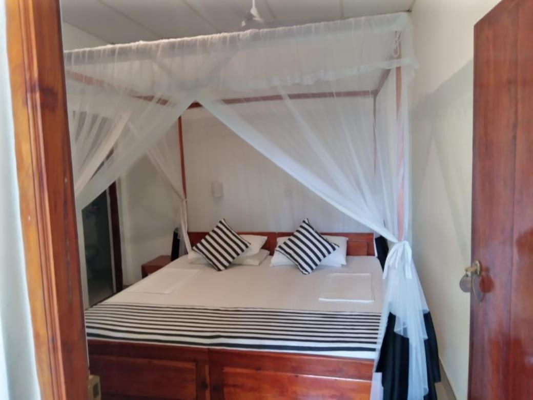 Sansala Guesthouse & Restaurant Tangalle Bilik gambar